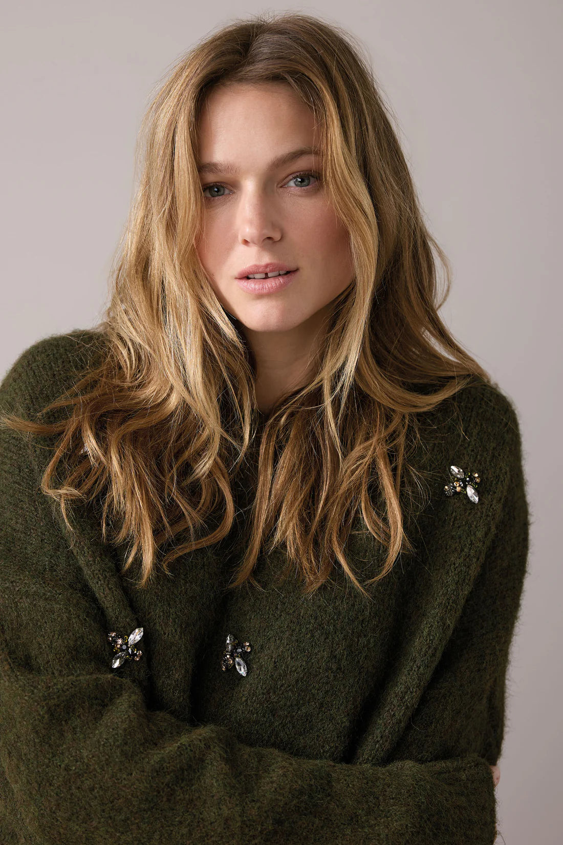 Summum Jumper with Broaches