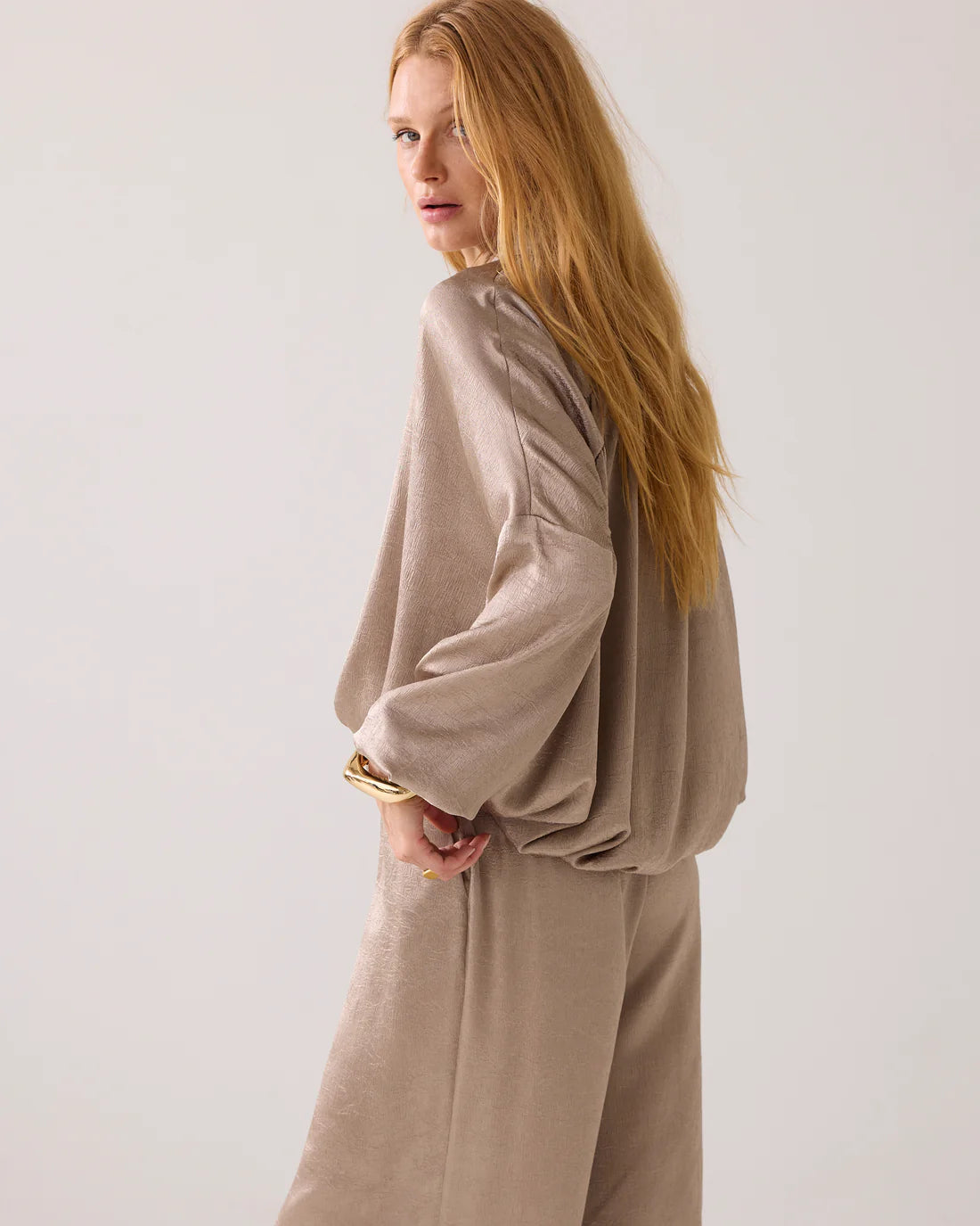 Summum Shiny Wide Blouse