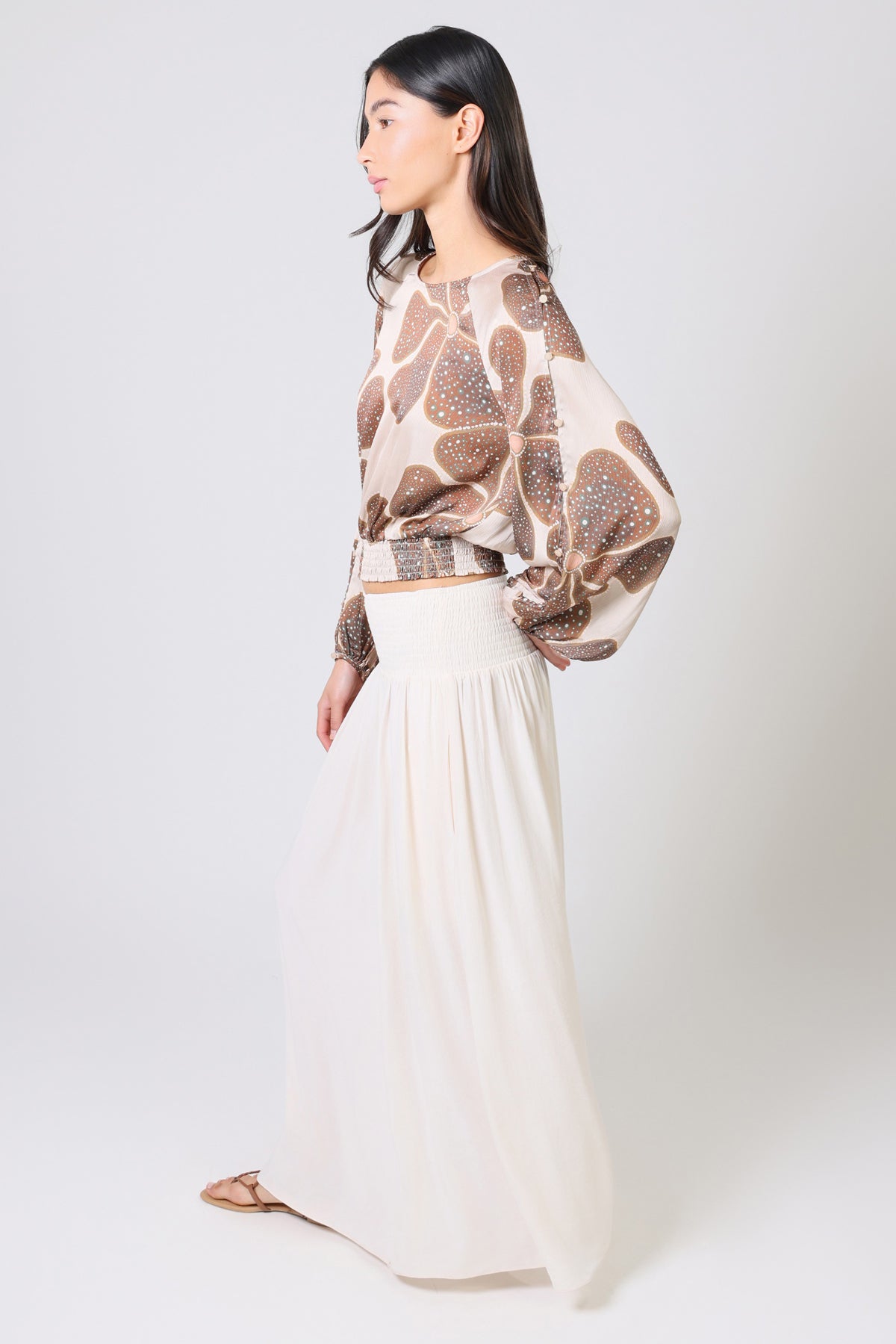 Traffic People Full Bloom River Deep Top